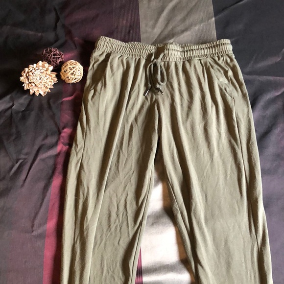 Army Green “Genie” Style pants - Picture 1 of 3